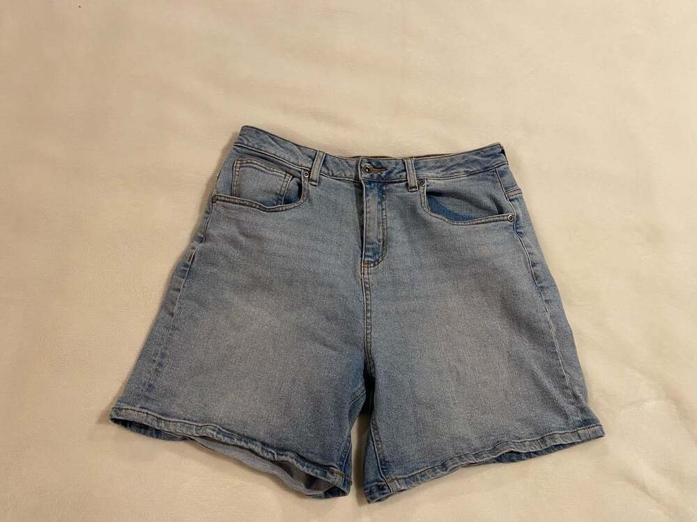 HT Denim Women's Mom Shorts Size 7
